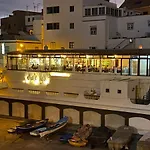 Alcamar Apartment! With Beautiful Views Of The Sea! شقة